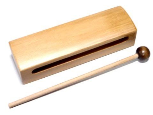 Caja China con golpeador